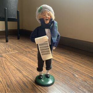 Byers' Choice Carolers 1987 Adult Caroler Man with Sheet Music